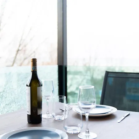 Sea View Apartament *